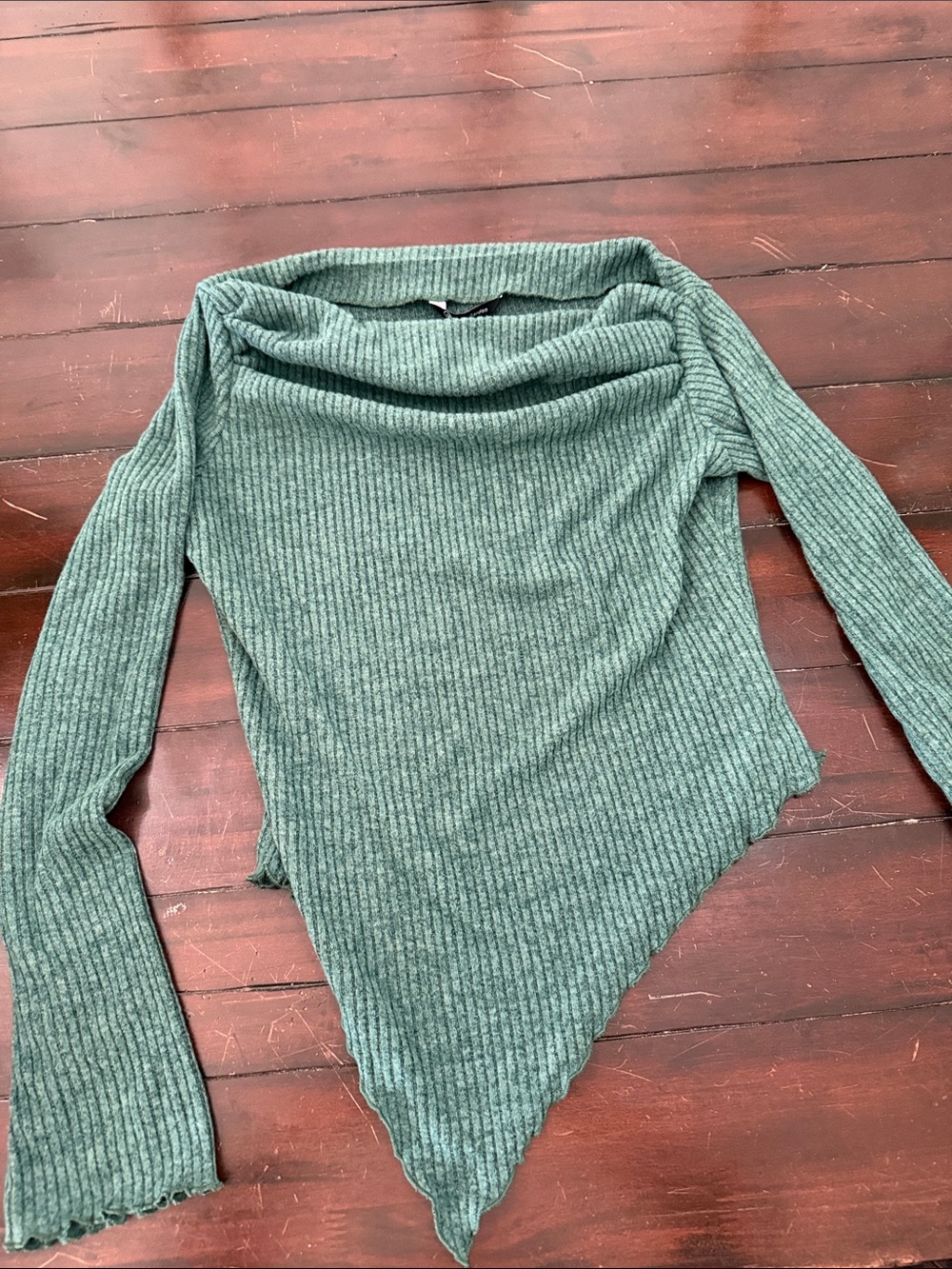 Off-Shoulder Ribbed Point-Hem Sweater - Green